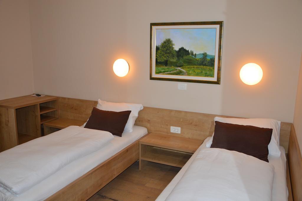 Hotel 슬로벤 그라데츠 외부 사진