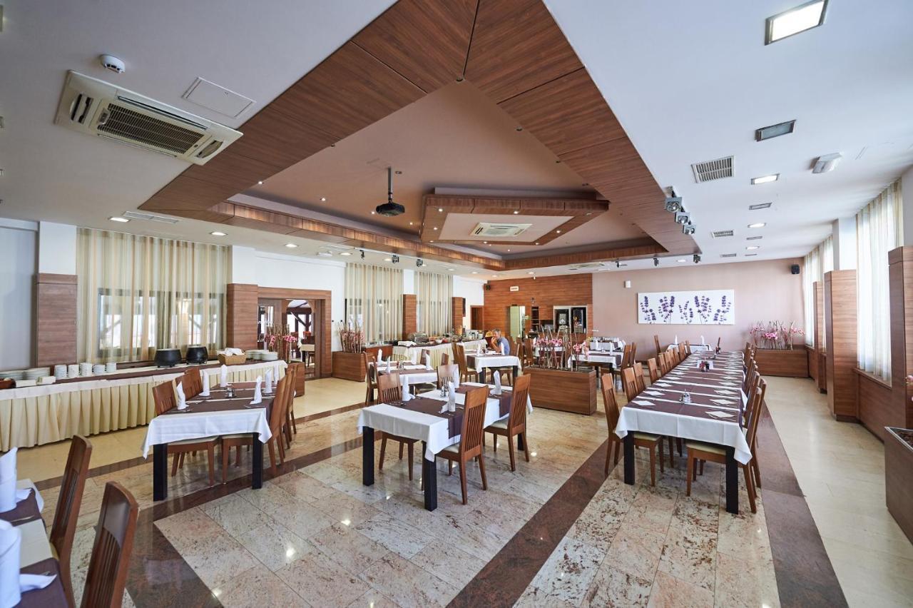 Hotel 슬로벤 그라데츠 외부 사진