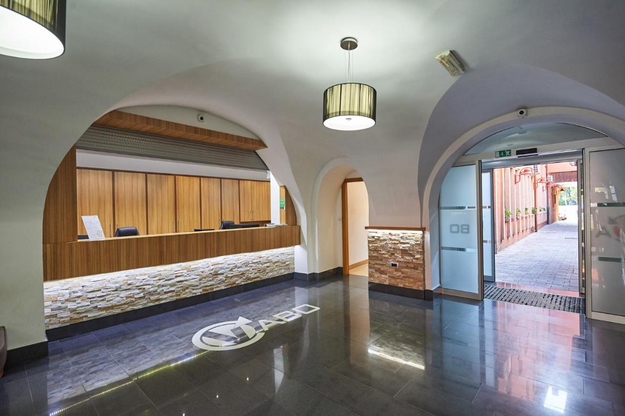 Hotel 슬로벤 그라데츠 외부 사진